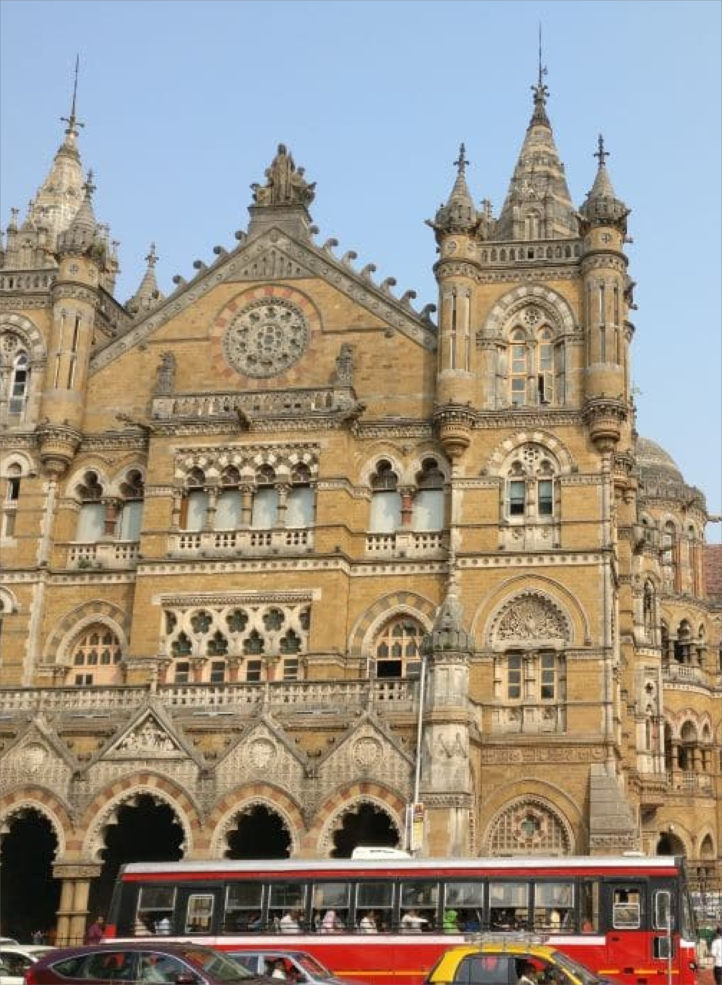 BMC House - Show from Running Bus